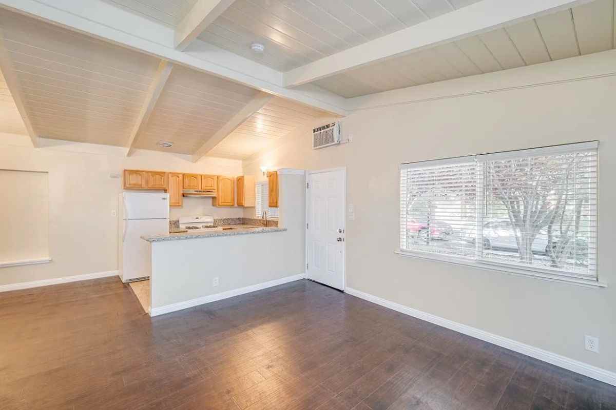 4360 Custis Avenue - Photo 2 of 17