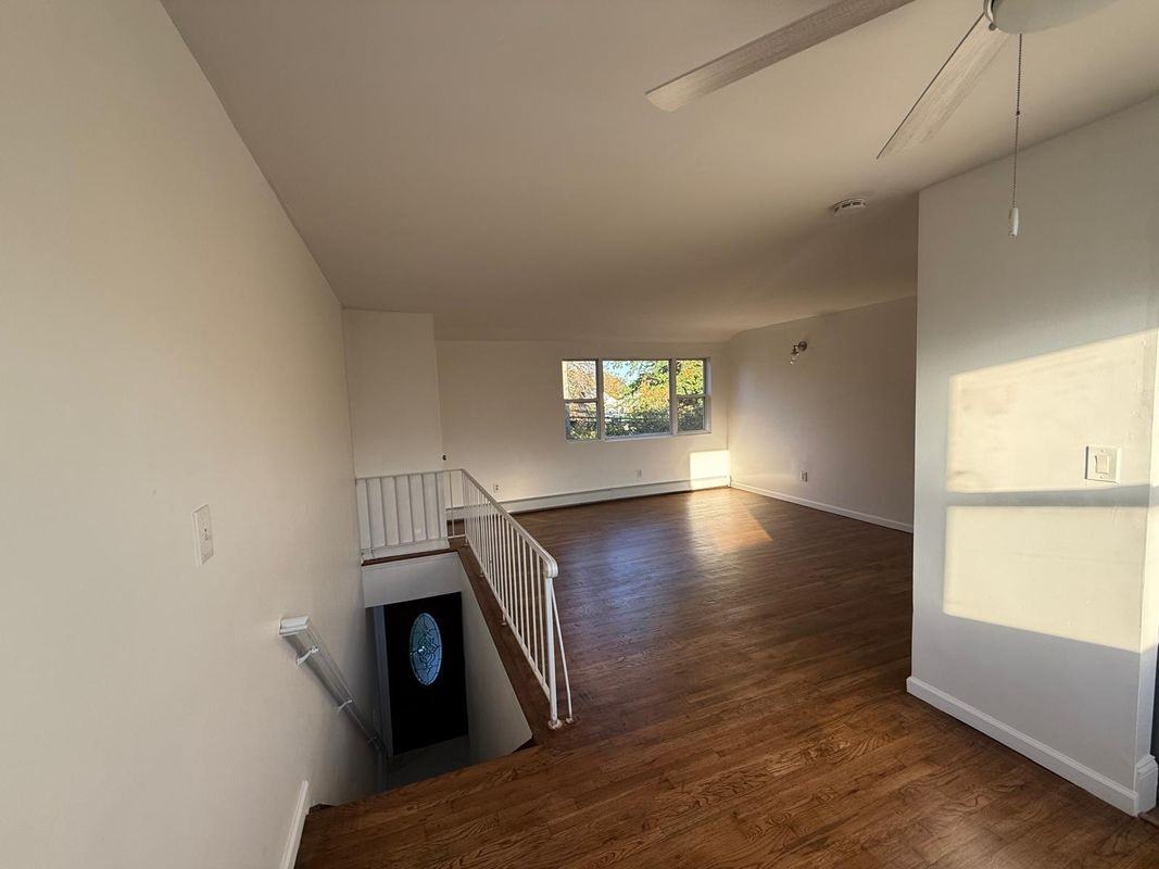 120 Marsden Street - Photo 7 of 12