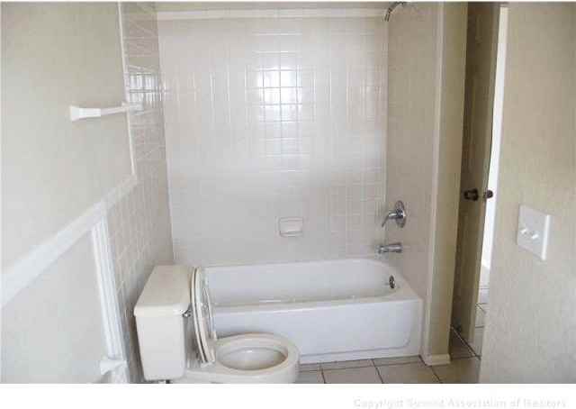 423 E 6th St - Photo 3 of 10