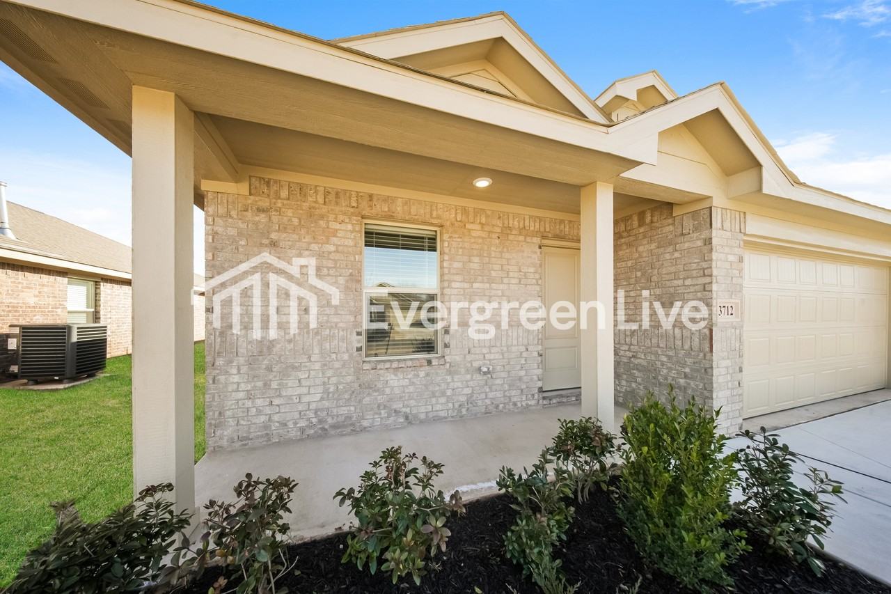 3712 Palmetto Bluff Dr - Photo 3 of 17