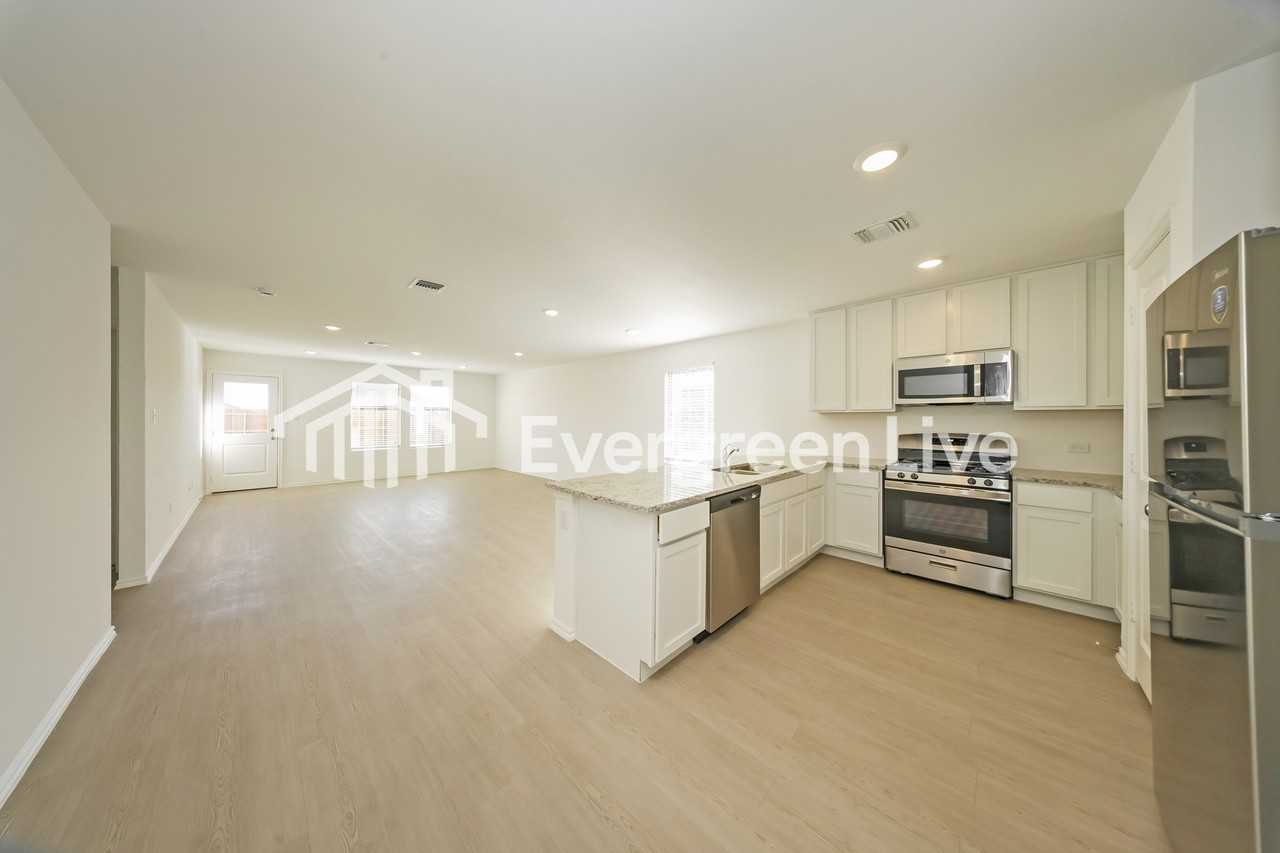 3712 Palmetto Bluff Dr - Photo 4 of 17