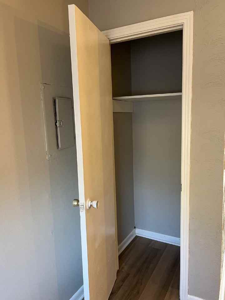 3010 Delaware Avenue - Photo 4 of 15