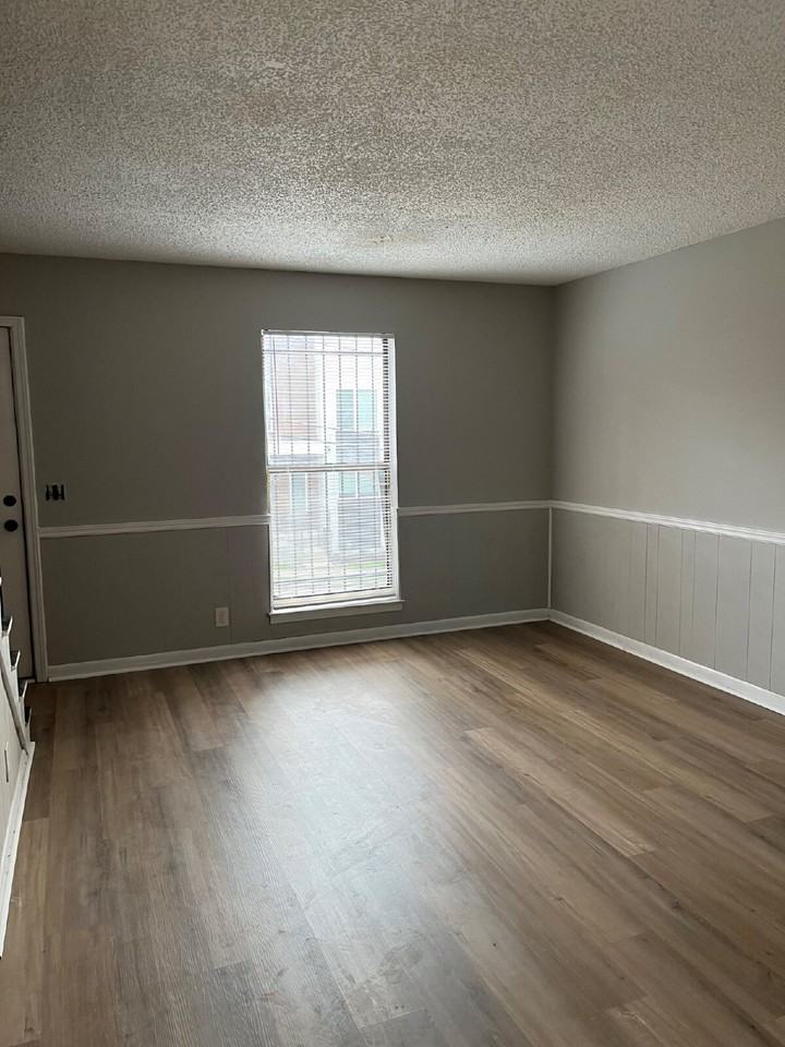 3010 Delaware Avenue - Photo 5 of 15