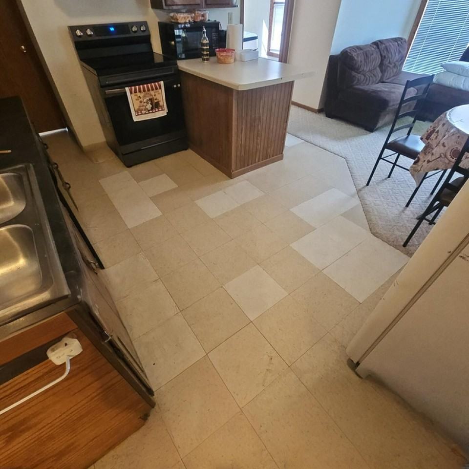 321 Earl Street - Photo 3 of 14