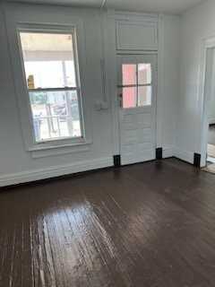 308 S Hills St - Photo 5 of 10