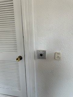 308 S Hills St - Photo 6 of 10