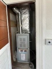 308 S Hills St - Photo 7 of 10