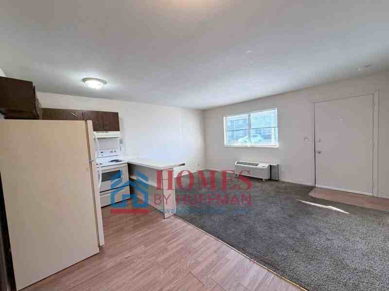 4715 Covert Avenue - Photo 4 of 8