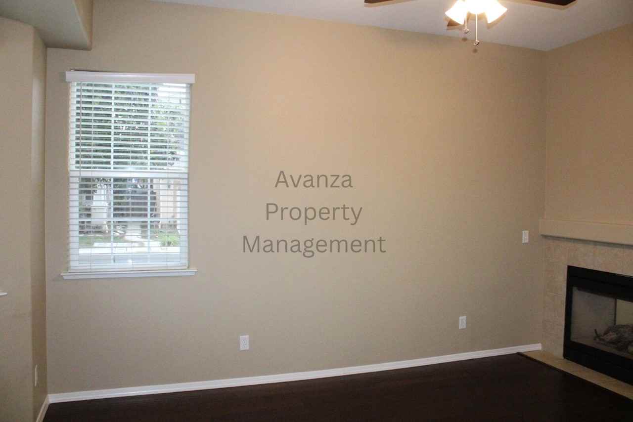 4071 W Peach Tree Ln - Photo 4 of 24