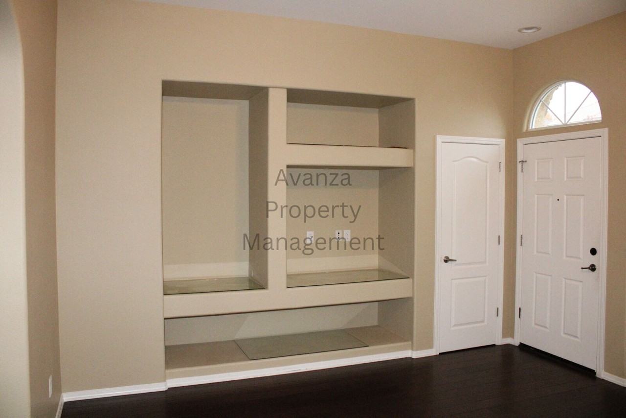 4071 W Peach Tree Ln - Photo 7 of 24