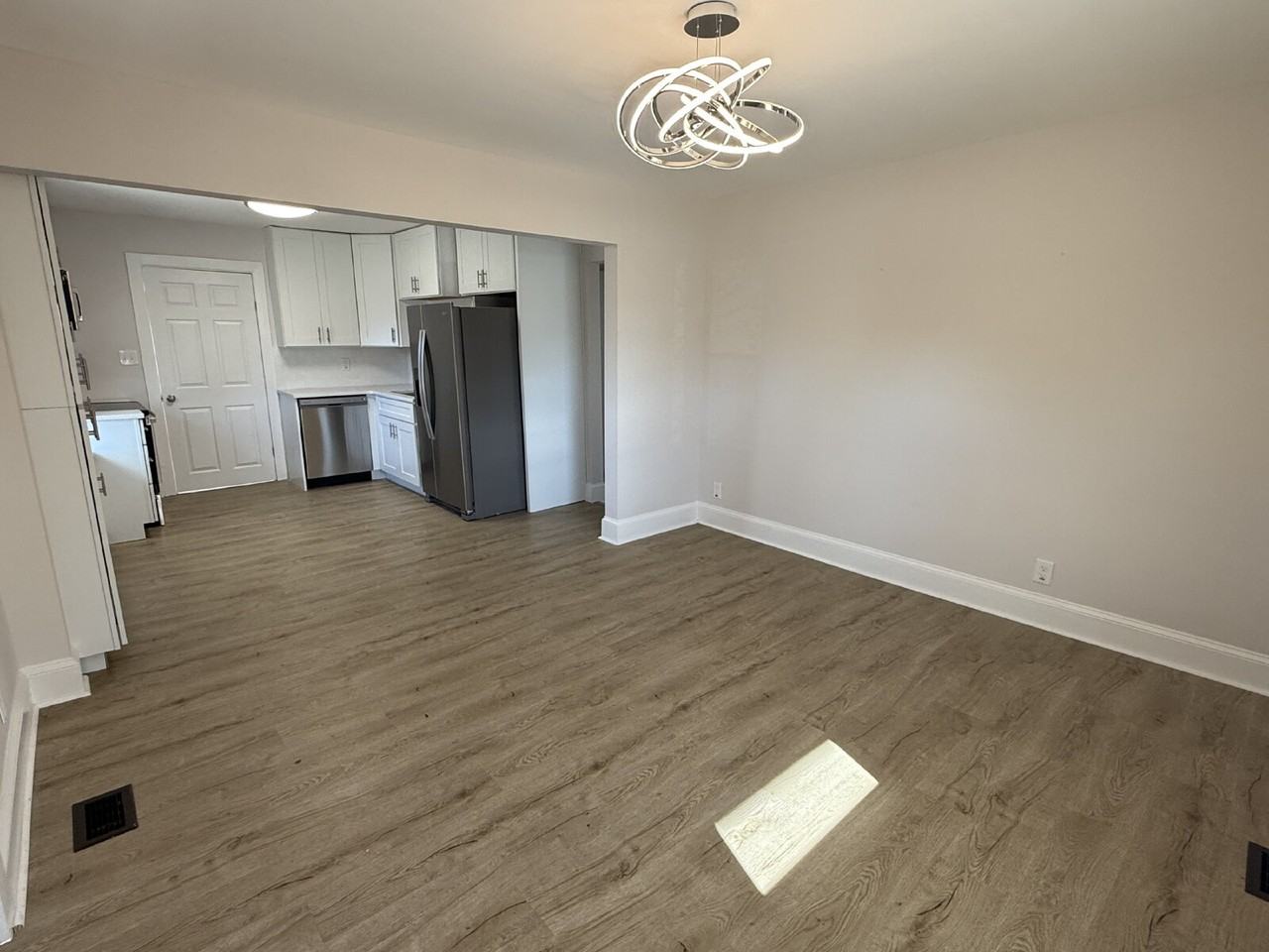 520 Delaware Avenue - Photo 3 of 14