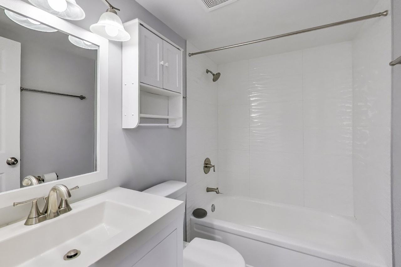 931 South Rolfe Street #1 - Photo 5 of 17