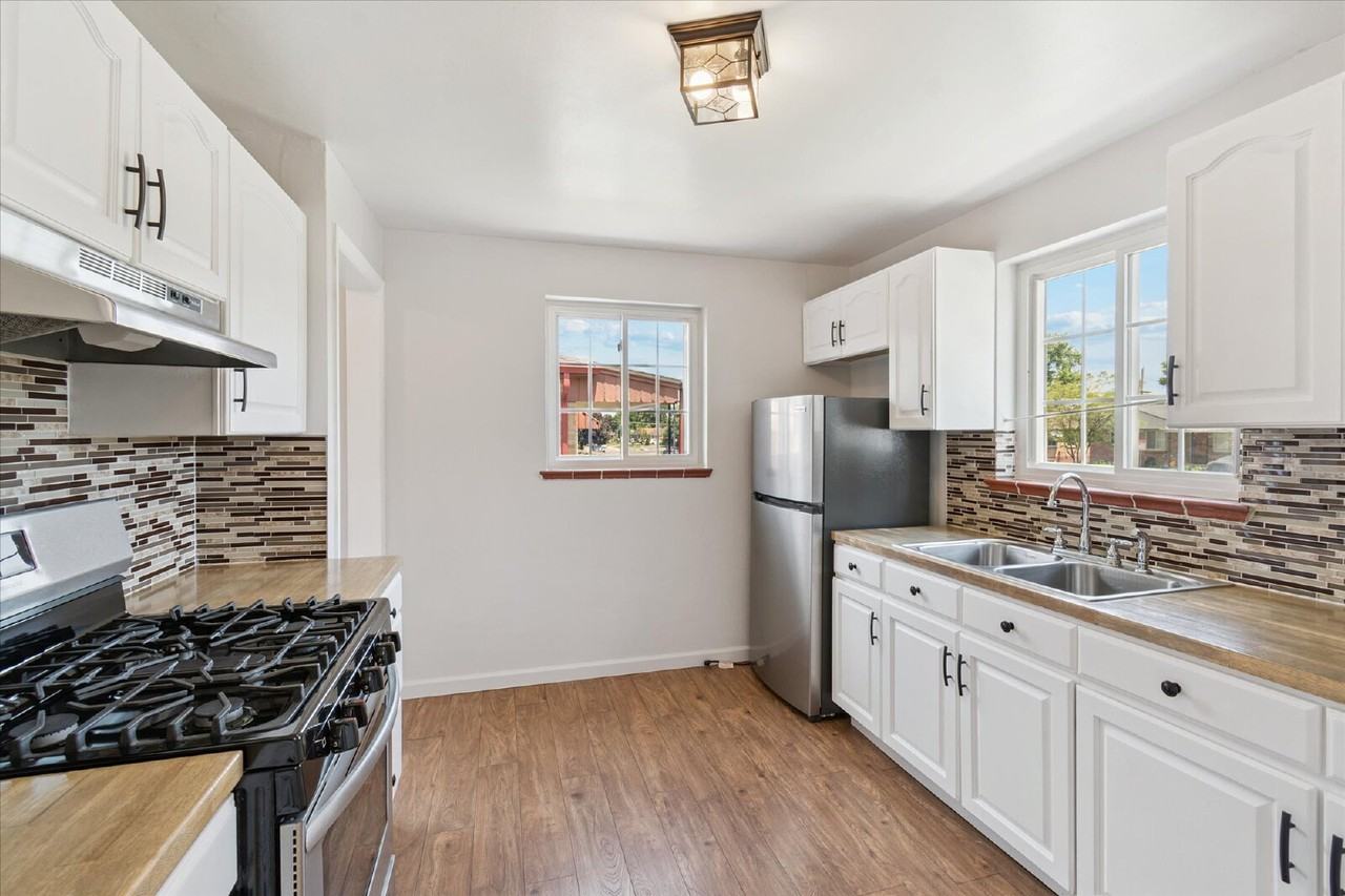 3337 Niagara Street - Photo 7 of 19