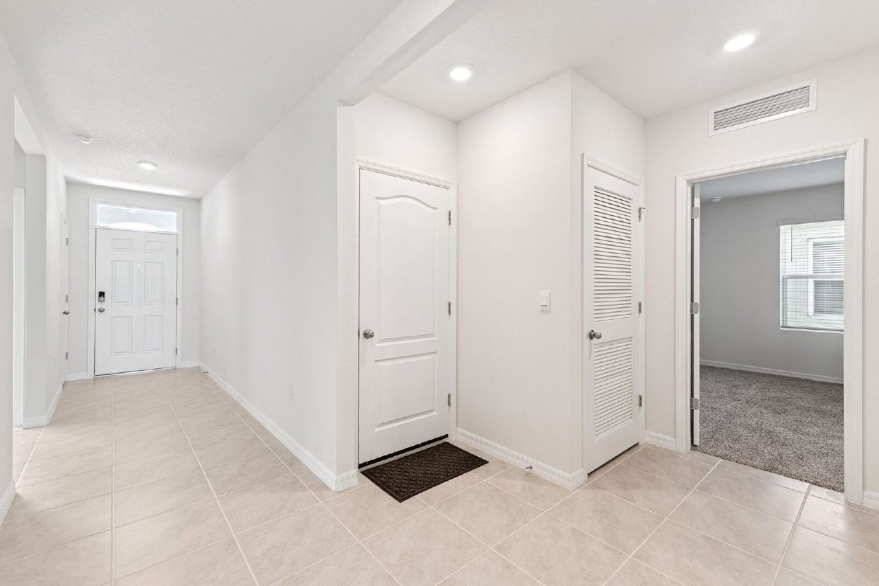 2270 Lake Preserve Circle - Photo 4 of 35