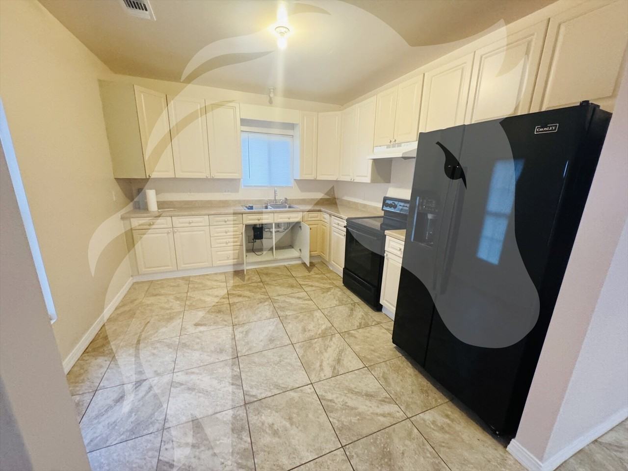 702 5th Street - Photo 4 of 12