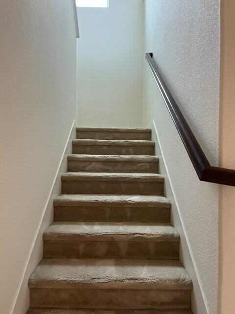 1074 Walcott Avenue - Photo 7 of 19