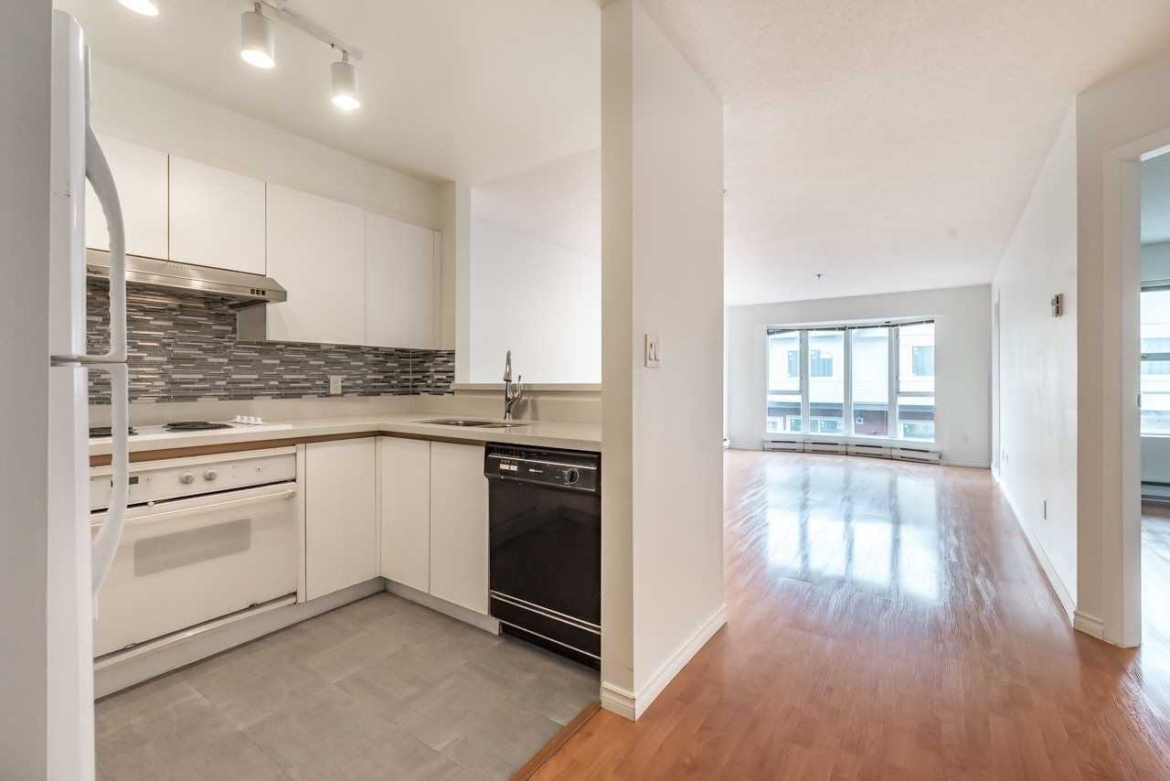 7700 St Albans Rd - Photo 2 of 20