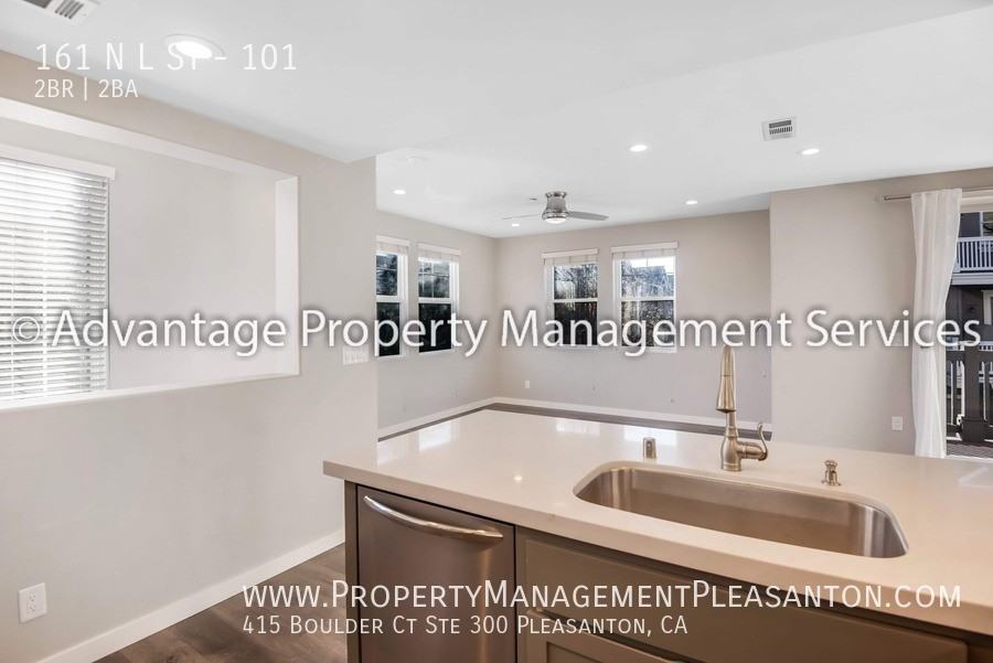 161 North L Street #101 - Photo 6 of 14