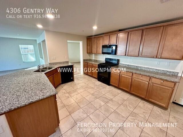 4306 Gentry Way - Photo 4 of 20