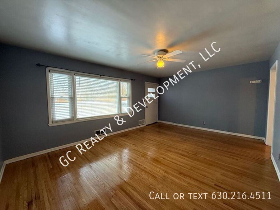 838 Whitlock Avenue - Photo 4 of 15