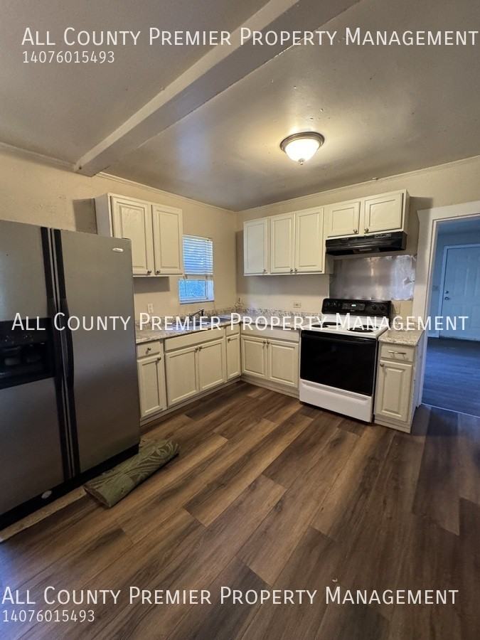 511 S Dollins Ave - Photo 3 of 9