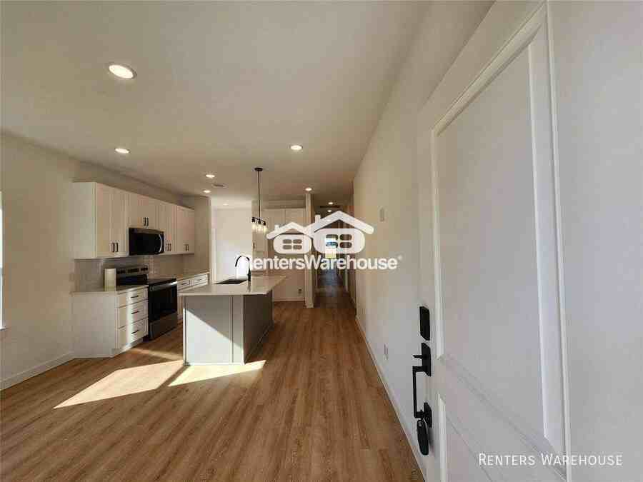 7817 Beckley Street - Photo 3 of 18