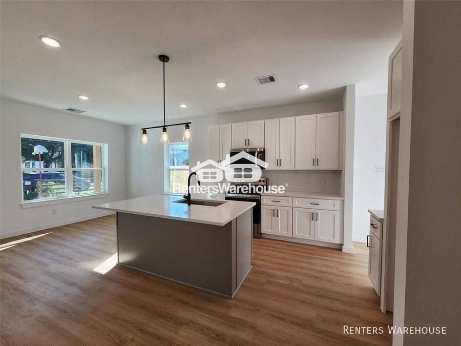 7817 Beckley Street - Photo 4 of 18