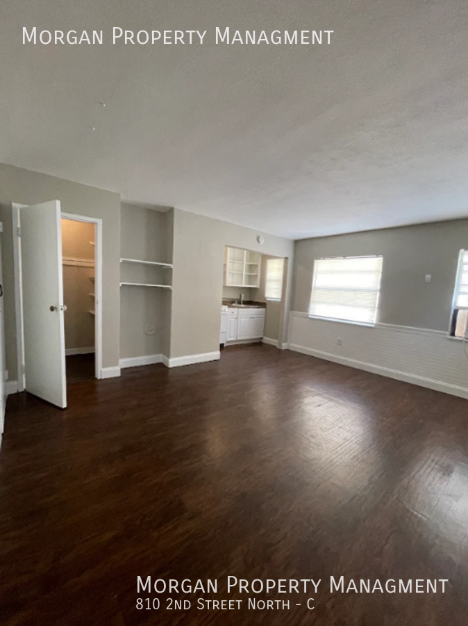 810 2nd St N #C - Photo 3 of 22