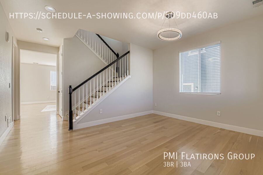 5372 Warrior St - Photo 5 of 28