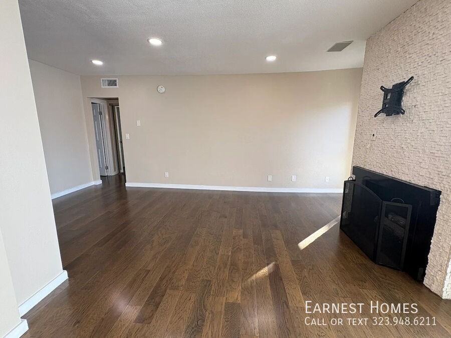 141 South Clark Drive #530 - Photo 3 of 17