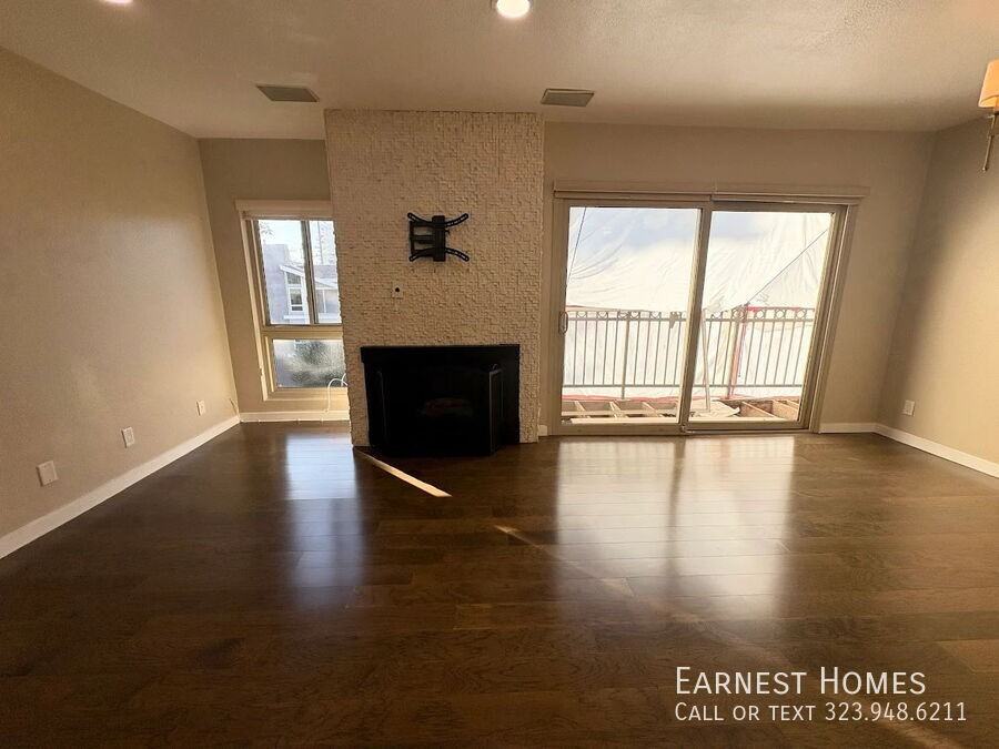 141 South Clark Drive #530 - Photo 4 of 17