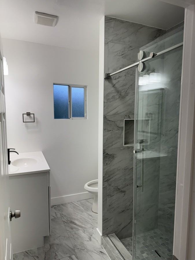 1003 1003 N Clement St. - Photo 4 of 8