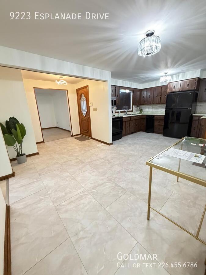 9223 Esplanade Drive - Photo 6 of 21