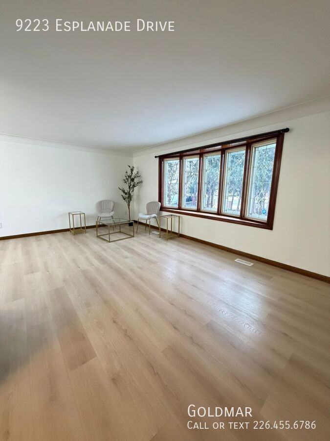 9223 Esplanade Drive - Photo 7 of 21