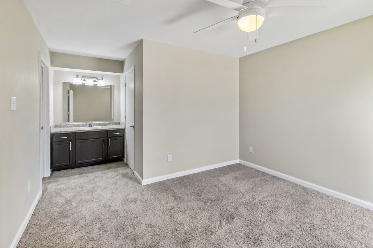 Pecan Acres - Photo 7 of 25