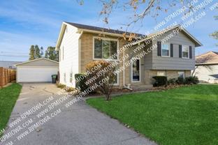 306 Northeast Grant Street - Photo 1 of 1