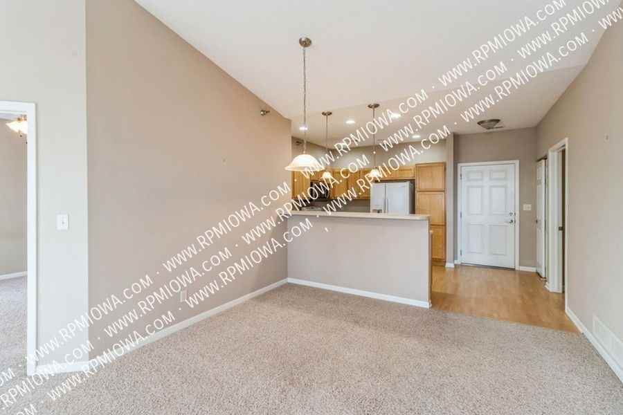 1307 Southeast University Avenue #203 - Photo 4 of 16