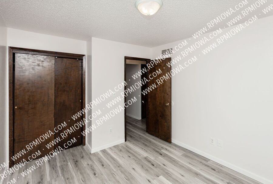 1020 Williams Street - Photo 6 of 25