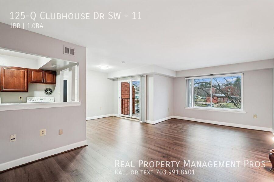 125-Q Clubhouse Dr Sw #11 - Photo 2 of 50