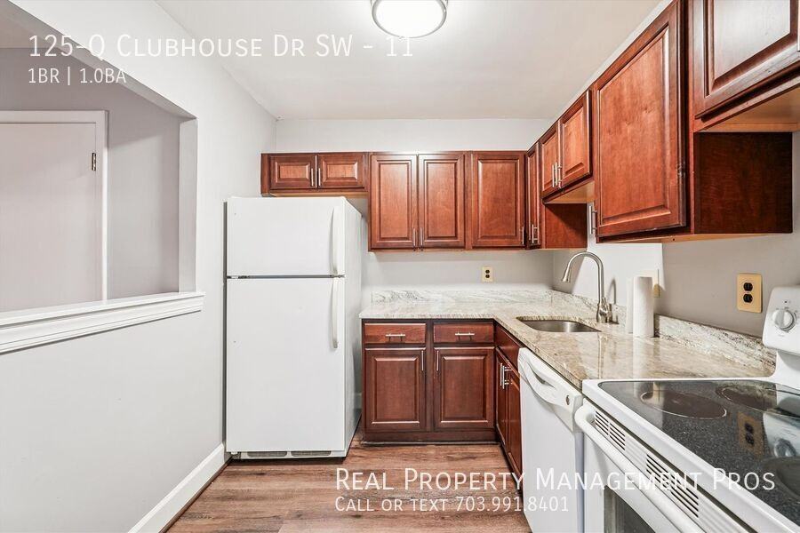 125-Q Clubhouse Dr Sw #11 - Photo 4 of 50