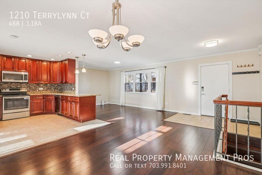 1210 Terrylynn Court - Photo 5 of 39