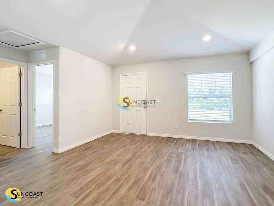 2014 Dorion Street - Photo 4 of 18