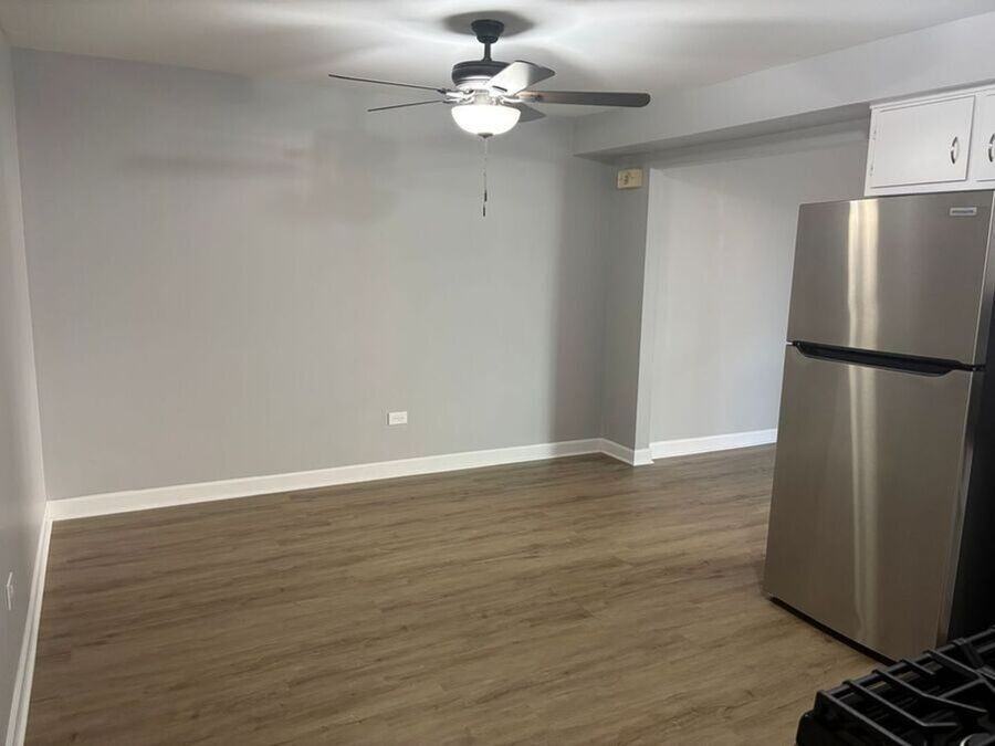 7724 Harlem Avenue #1E - Photo 4 of 8