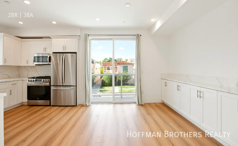 836 South Shenandoah Street #201 - Photo 4 of 19