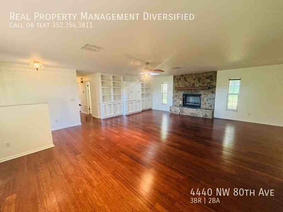 4440 Northwest 80th Avenue - Photo 4 of 44