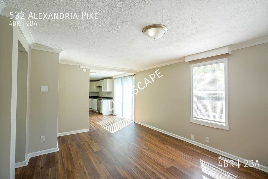 532 Alexandria Pike - Photo 2 of 28