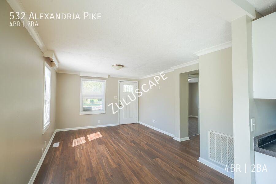 532 Alexandria Pike - Photo 3 of 28