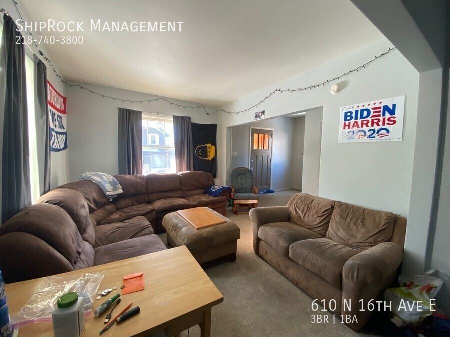 610 N 16th Ave E - Photo 3 of 16