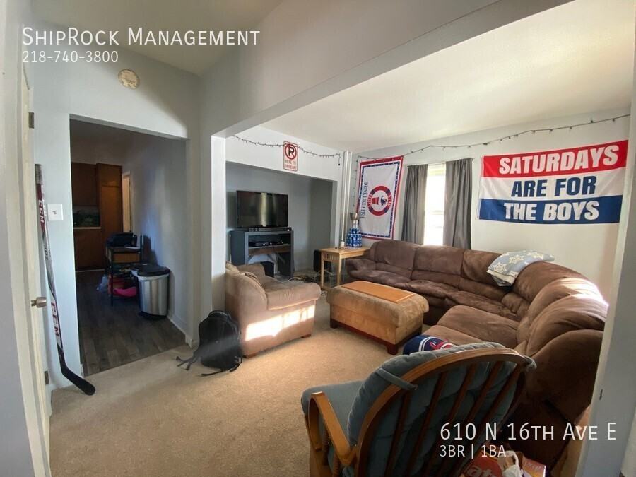 610 N 16th Ave E - Photo 4 of 16