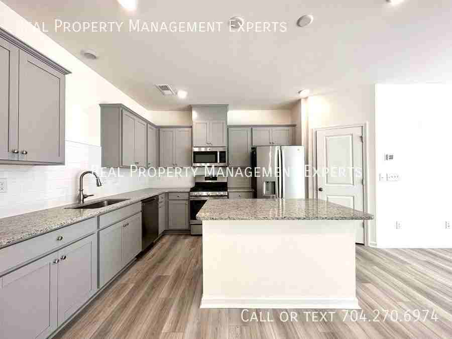 2789 Yeager Dr - Photo 2 of 20